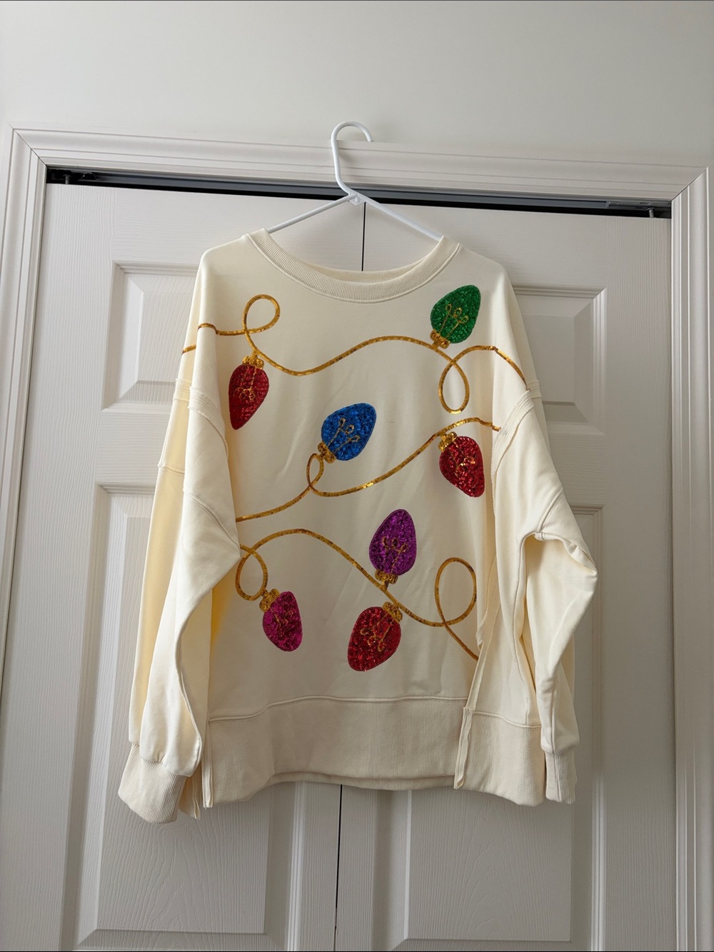 Cream Holiday Light Graphic Sweatshirt